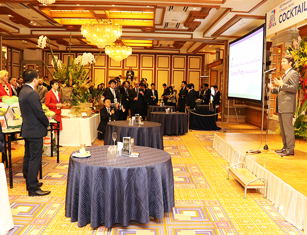 G20茨城つくば貿易・デジタル経済大臣会合での県産食材によるおもてなし カクテルパーティーにおいて挨拶をする大井川知事