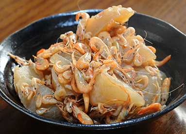 エビの出汁がジューシー！えび大根