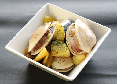 鹿島灘はまぐりとジャガイモのバター炒め