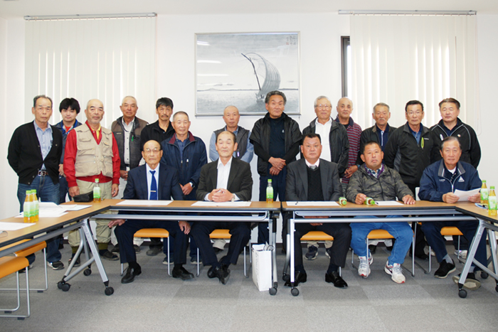 霞ヶ浦地区トロール部会に参加する各地区の代表者