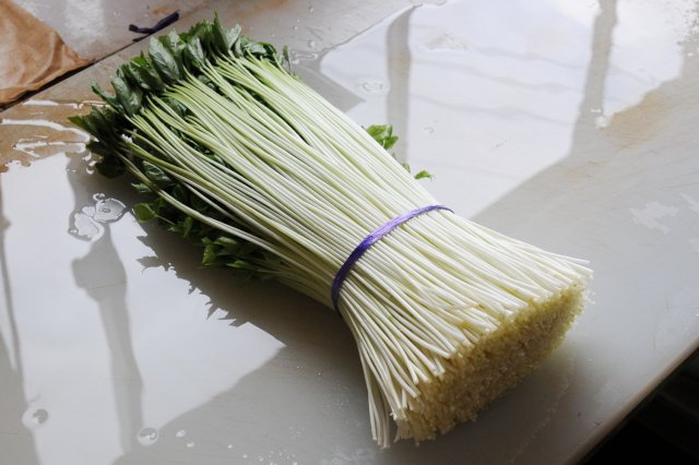 谷和原の切りみつば　荷造り