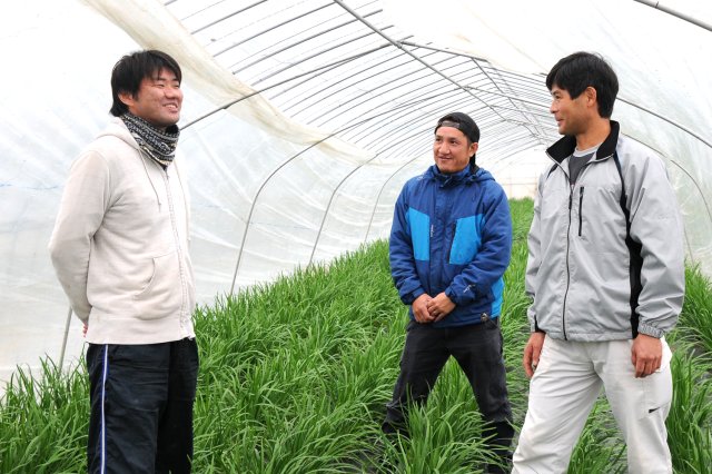 (左から)高野さん、郡司さん、石田さん