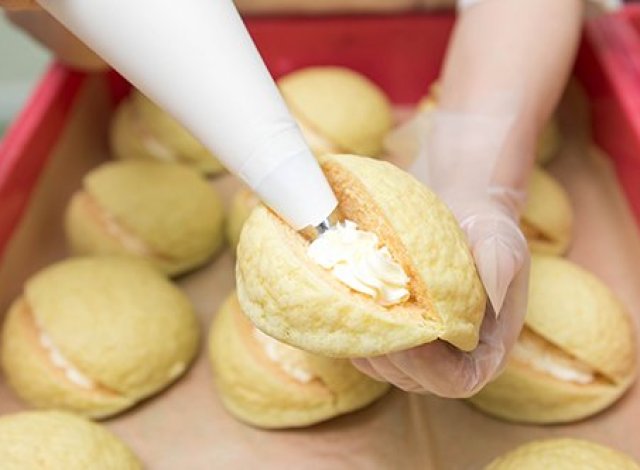 究極のメロンパン製造工程 カスタードクリーム