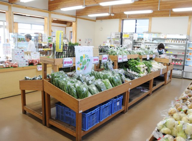 やすらぎの里しもつま 農産物千代川直売所 店内