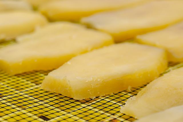 しっかりとした厚みが干し芋農園川上の特徴のひとつ