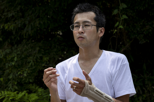 左手首の治療で高萩市内に通院していたことが養蜂家への転機となった石井さん