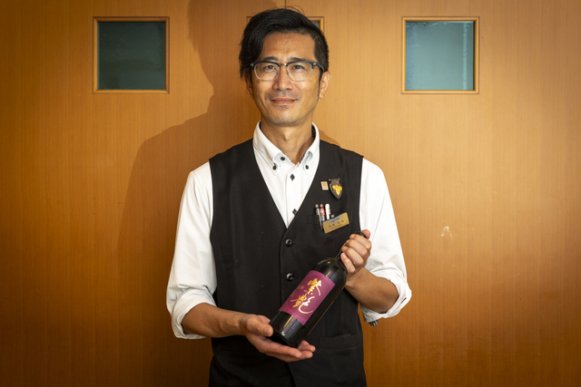 JSA認定ソムリエでもあるマネージャー・中島知也さんおすすめ！茨城県・常陸太田市の武龍ワイナリーが手がける赤ワイン「紫艶（SHIEN）」