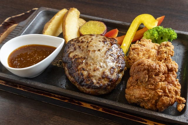 常陸の輝きとつくば鶏、贅沢な味わいを一皿で楽しめるプレート！