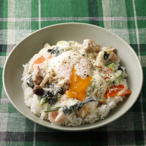 たっぷり野菜と鶏肉のカルボナーラ風ごはん