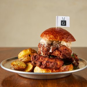 【10/11(月)～11/10(水)】茨城県の地鶏を名シェフたちがふるまう「奥久慈しゃもメニューフェア」を開催！